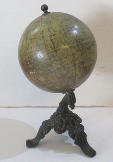 antique very small globe cast iron base Ract Facquet